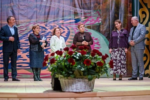 Во Дворце культуры имени К. Кулиева прошёл творческий вечер Танзили Каровой-Ахматовой