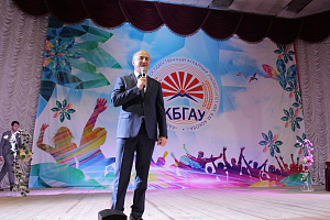 Врио Главы Кабардино-Балкарской Республики Казбек Коков поздравил краснодипломников аграрного университета