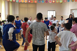 Подарили радость детям