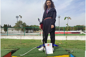 Фатима Камбиева завоевала II место на соревнованиях по стрельбе из лука