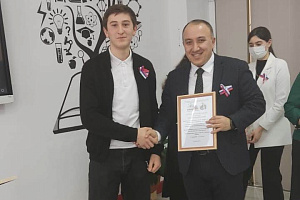 Тахир Тогузаев рассказал школьникам о научной грамотности