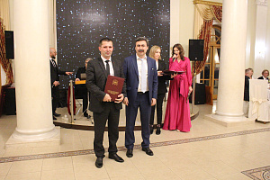 Сотрудники, награжденные званиями и грамотами за многолетний добросовестный труд и по случаю 40-летия вуза